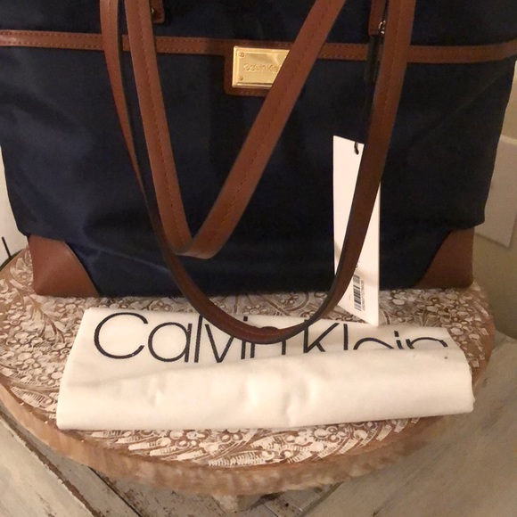 NWT Calvin Klein navy/brown satchel - Picture 3 of 6